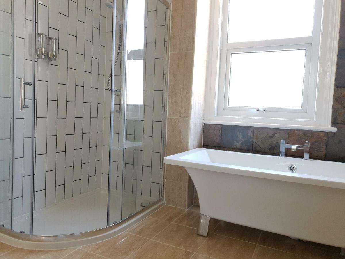 Grandeur Holiday Home, With Free Parking 클랙톤온씨 외부 사진